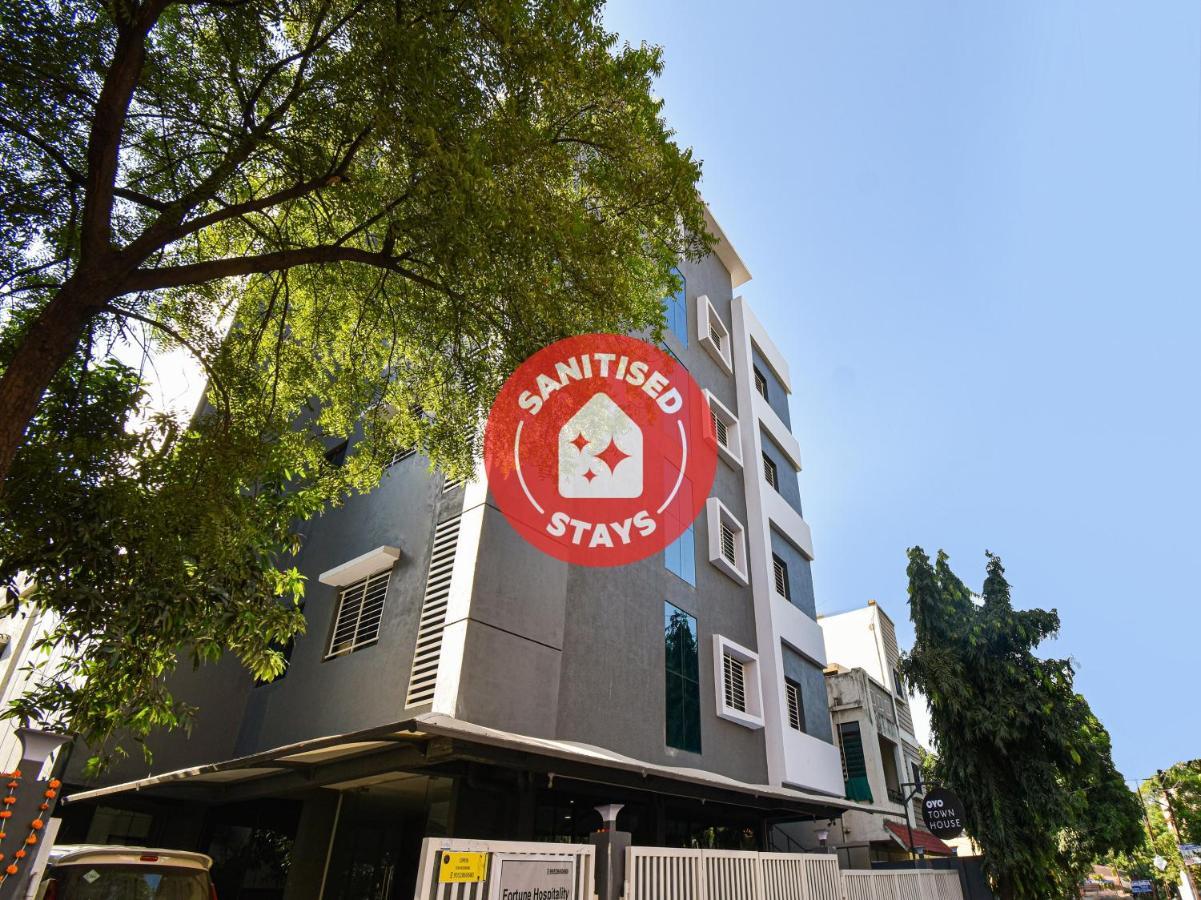 Oyo Townhouse 498 Hotel Western Nagpur Exterior photo